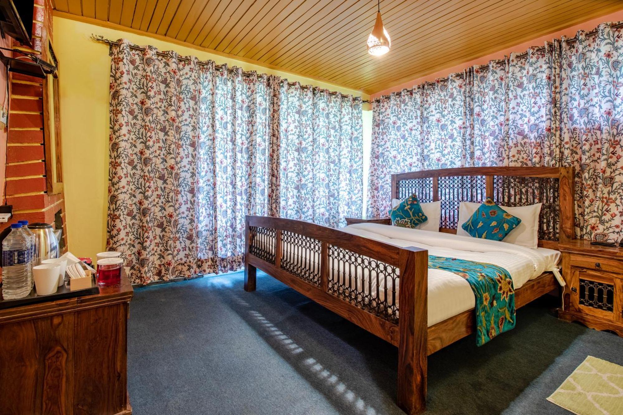 Hotel Little Silver Pahalgam Ngoại thất bức ảnh