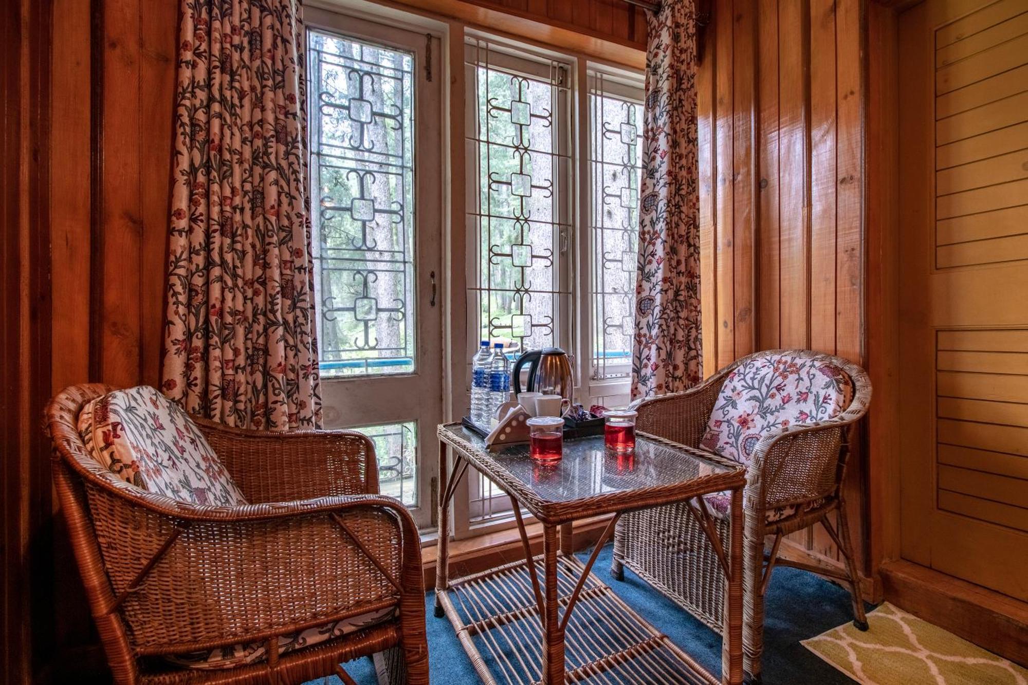 Hotel Little Silver Pahalgam Ngoại thất bức ảnh