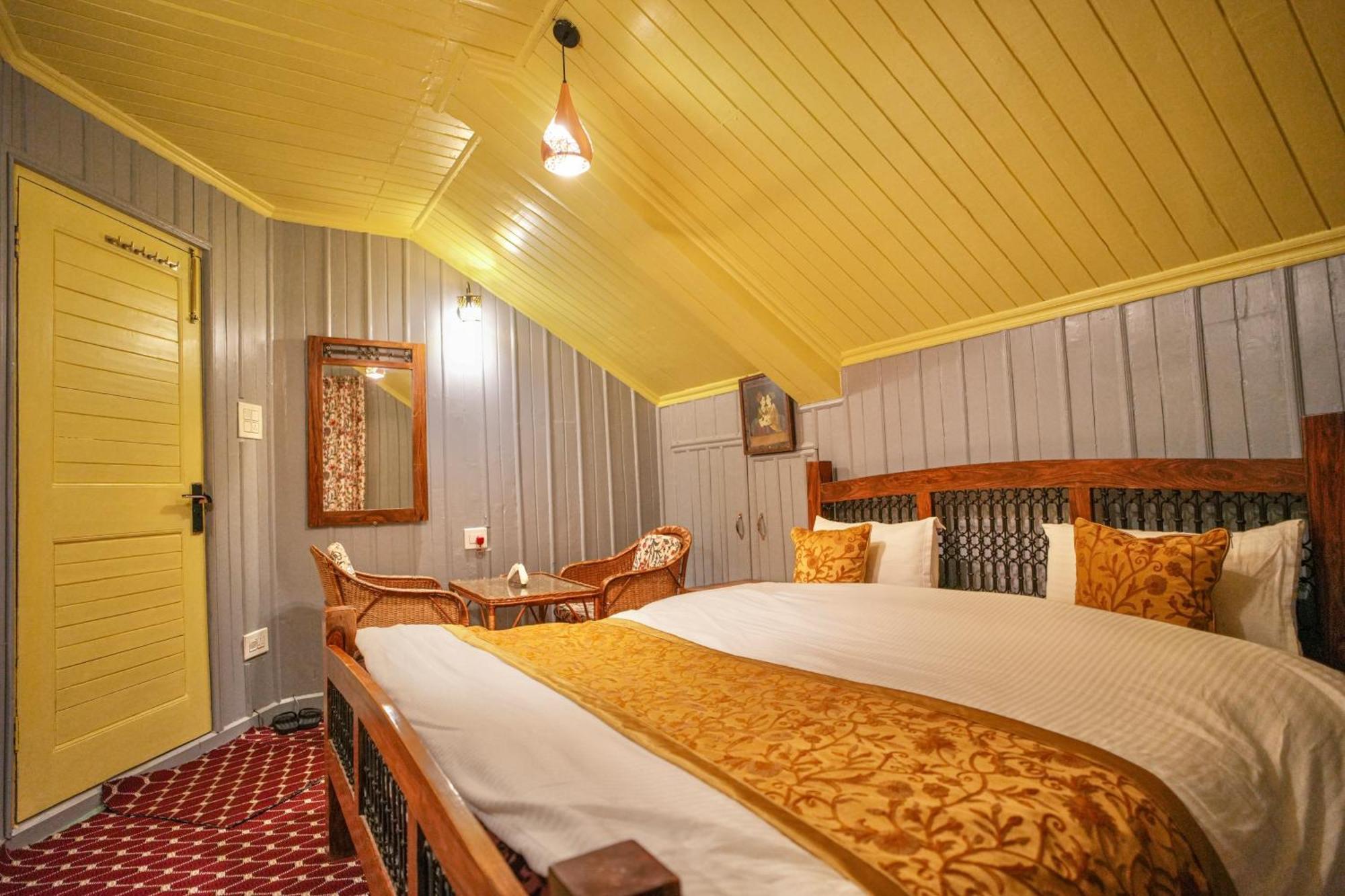 Hotel Little Silver Pahalgam Ngoại thất bức ảnh