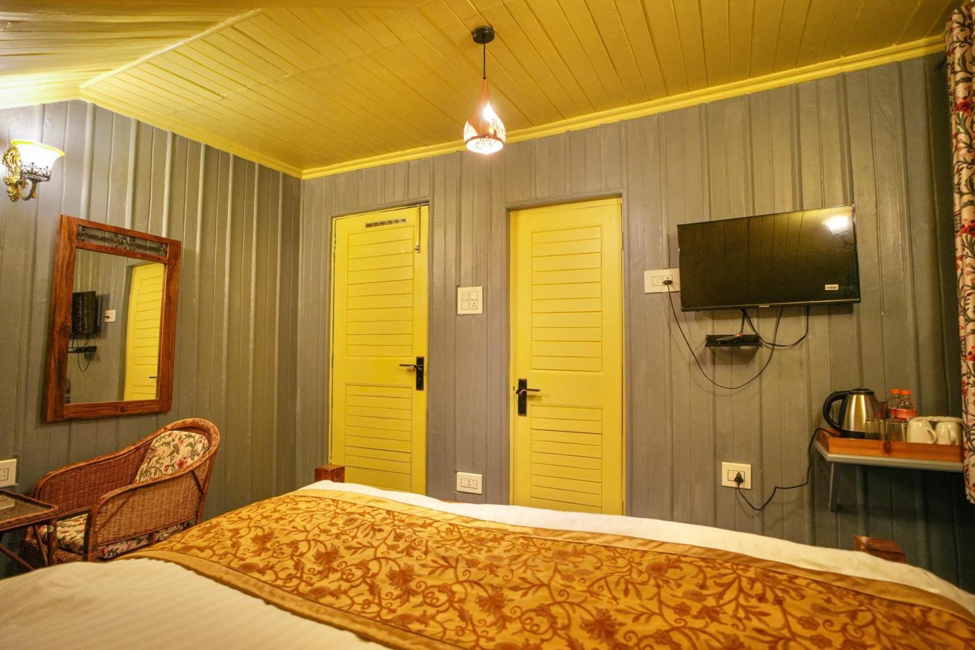 Hotel Little Silver Pahalgam Ngoại thất bức ảnh