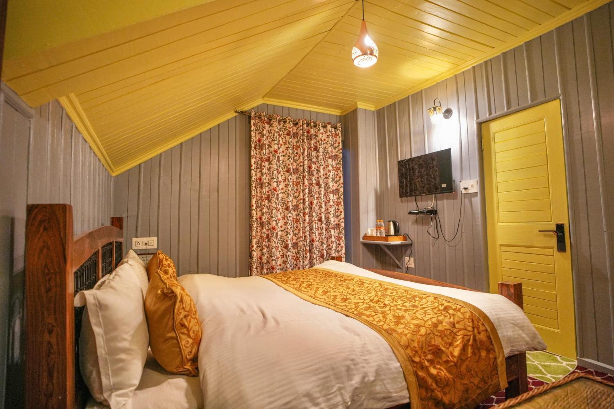 Hotel Little Silver Pahalgam Ngoại thất bức ảnh